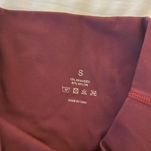 Rare NVGTN Seamless Leggings Burgundy Size Small - Picture 4 of 7